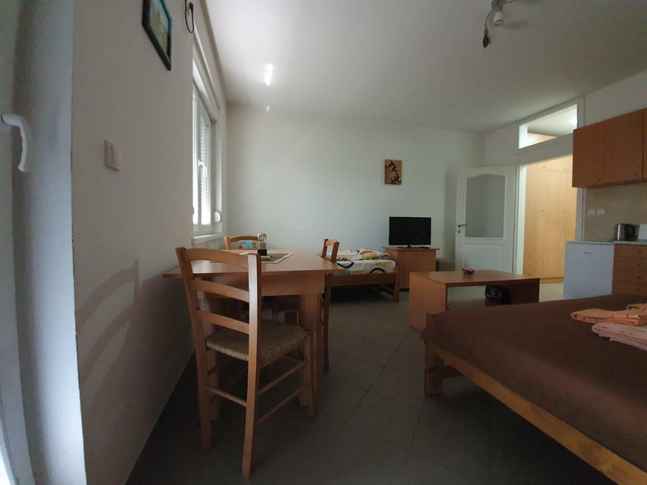 Apartmani - Vila Kovilje Banja Koviljaca Luaran gambar