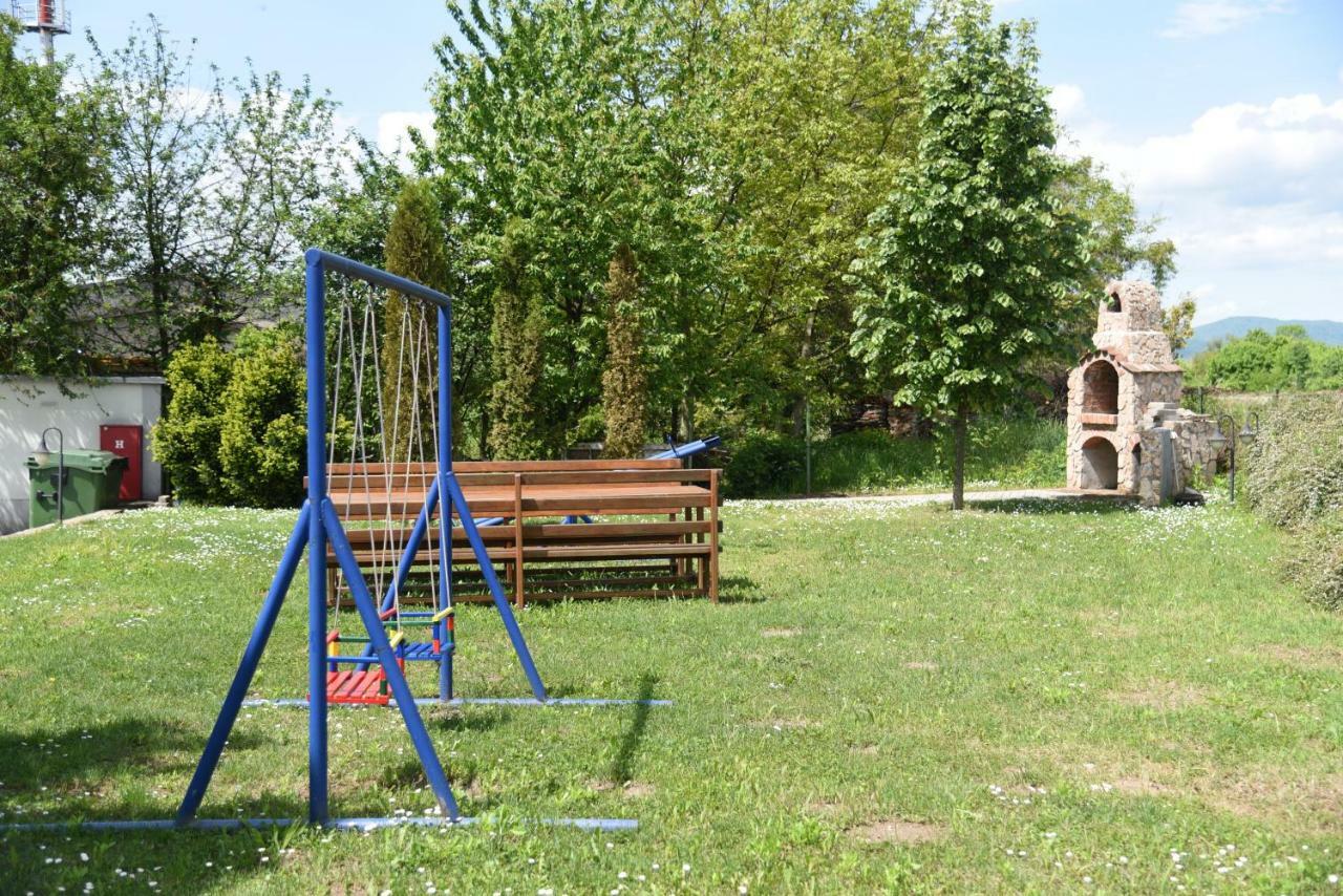 Apartmani - Vila Kovilje Banja Koviljaca Luaran gambar
